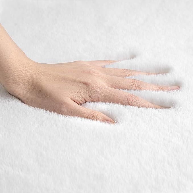 Ashler Faux Fur Rug, Ultra Soft Faux Rabbit Fur, White Area Rugs, 5 x 7 Feet Rectangle, Machine Washable Nursery Decor Throw Rugs for Bedroom, Kids Room, Living Room