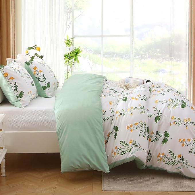 Duvet Cover Queen Size, Reversible Floral Vintage Duvet Cover Set with Zipper Closure, 3 Pieces Botanical Patterns Soft Microfiber Bedding Set (90"x90", 2 Pillow Cases, Honeysuckle Green White)