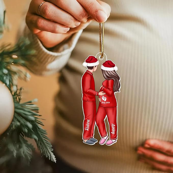 Personalized Expecting Parents Christmas Pregnancy Ornament 2025 – Custom Name Pregnancy Hanging Ornament, New Baby Announcement Xmas Tree Decoration Gift for Parents-to-Be, Family Keepsake
