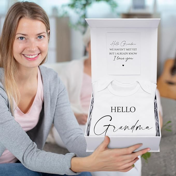 4 Pcs Pregnancy Announcement for Grandma, Hello Grandma Baby Bodysuit, Hello Grandma Pregnancy Reveal Card Baby Reveal Gift Box Baby Announcement Gifts Set for Grandma