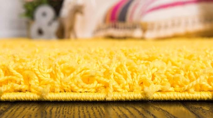 Unique Loom Solid Shag Collection Area Rug (7' 10" x 10' Rectangle, Tuscan Sun Yellow)