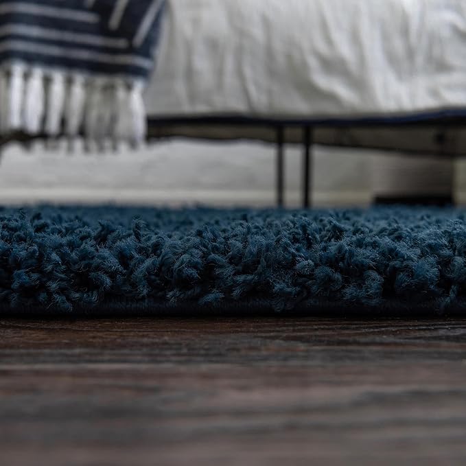 Unique Loom Solid Shag Collection Area Rug (6' 1" Octagon, Sapphire Blue/ Navy Blue)