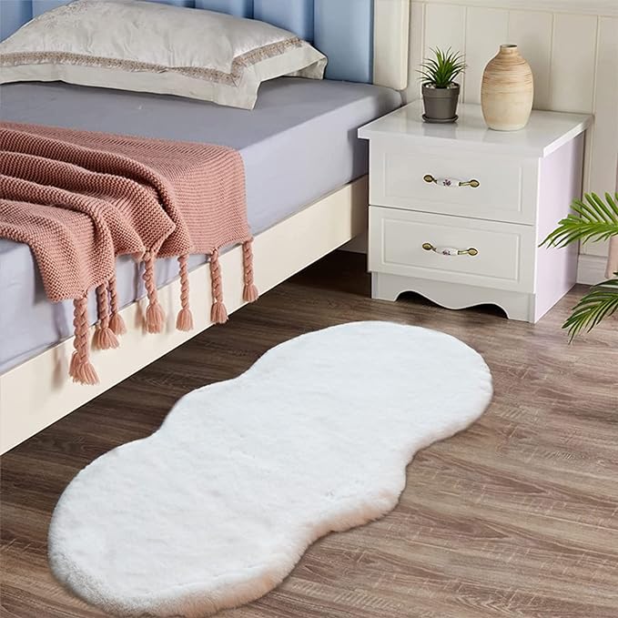 Latepis White Fluffy Rug 2x4 Small Throw Area Accent Rugs Washable Faux Rabbit Fur Shag Rug for Chair Couch Cover Floor Nursery Cute Rugs for Bederoom