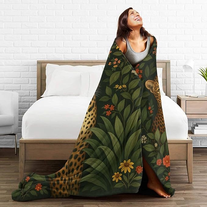 Cheetah Tropical Leaves Blanket Leopard Throw Blanket Soft Cozy Fleece Fuzzy Plush Warm Stuff Bedding Blankets Gifts for Kids Girls Boys Adults Women Men 50"x60"