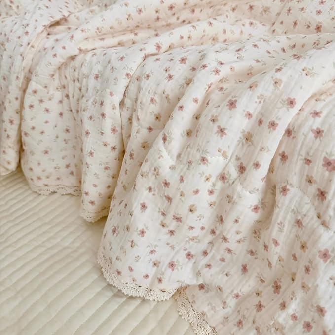 BuLuTu Pink Flower Print Toddler Quilted Blanket Chic Shabby Floral Kids Quilts with Lace Edges, Lightweight Thin Quilt Kids Comforter 100% Gauze Cotton, 60x78 Inches
