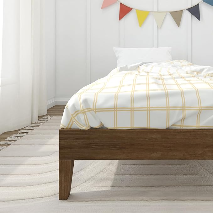 Max & Lily Fundamental Twin Platform Bed Frame, Kids Modern Solid Wood Bed, Strong Wooden Slats, Non-Toxic Finishes, Matte Walnut