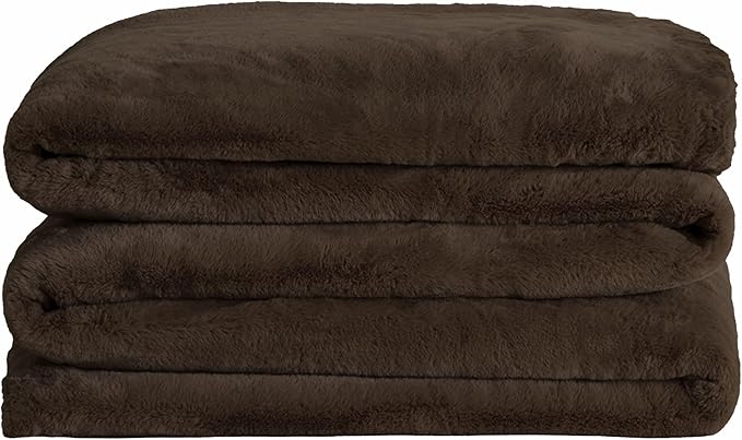 UnHide Cuddle Puddle - Faux Fur Blanket - Oversized, Lightweight, Extra Soft Blanket - Machine Washable - Add a Layer of Softness to Any Bed or Couch - 100” x 100” - Chocolate Hair