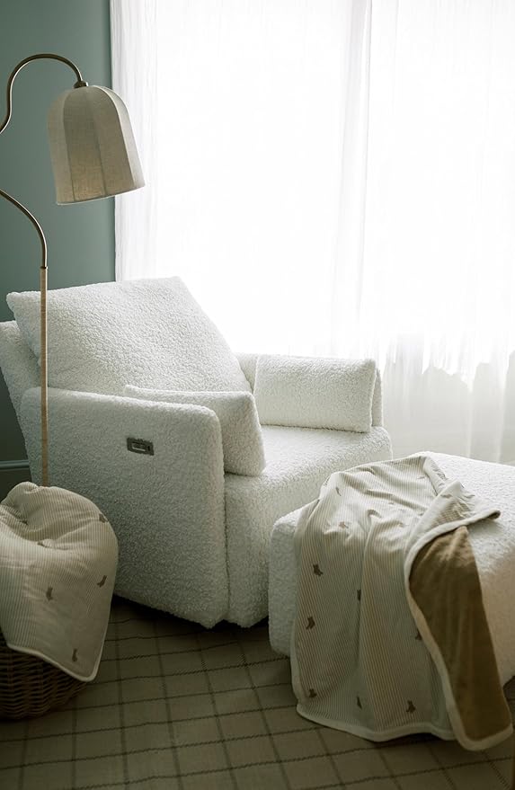 Oilo Baby Blanket, Luxury Plush Chenille Backing & Organic Cotton Jersey Print, Double Layered, 30" x 40", Rolled Jersey Edge Trim, Infant & Toddler Size, Heirloom Organic Collection, Bear