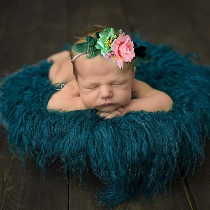SPOKKI 4 Pcs Newborn Photography Props Outfits- Baby Dark Green Long Ripple Wrap and Toddler Swaddle Blankets Photography Mat with Cute Headbands for Infant Boys Girls(0-12 Months)