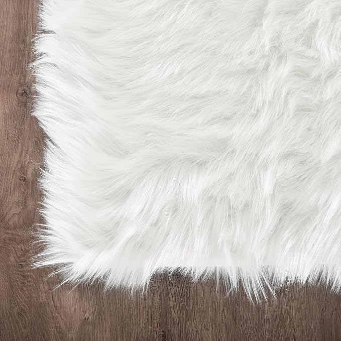 Latepis High Pile Faux Fur Area Rug, 5 x 8 ft, White, Fluffy Rug for Bedroom, Living Room, Playroom, Nursery