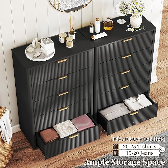 Fluted Dresser for Bedroom with 5 Drawers, 31.5" Wide Modern Chest of Drawers with Lighting, Wooden Dresser TV Stand with Curved Edges, Closet Organizer for Living Room, Hallway,Black