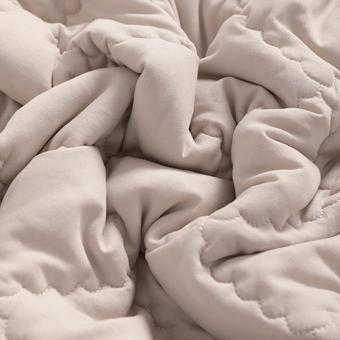 FLXXIE Machine Washable Microfiber Down Alternative Oversized Toddler Comforter, Super Soft and Lightweight Kids Crib Quilted Blanket for Stroller, Travel, 43x60 Inches, Light Taupe