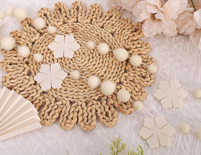 Felt Snowflake Garland – Cream White Winter Garland with Wool Balls, Neutral Christmas Mantle Decor, Scandinavian Snow Banner for Holiday Party, Nursery or Fireplace Decoration