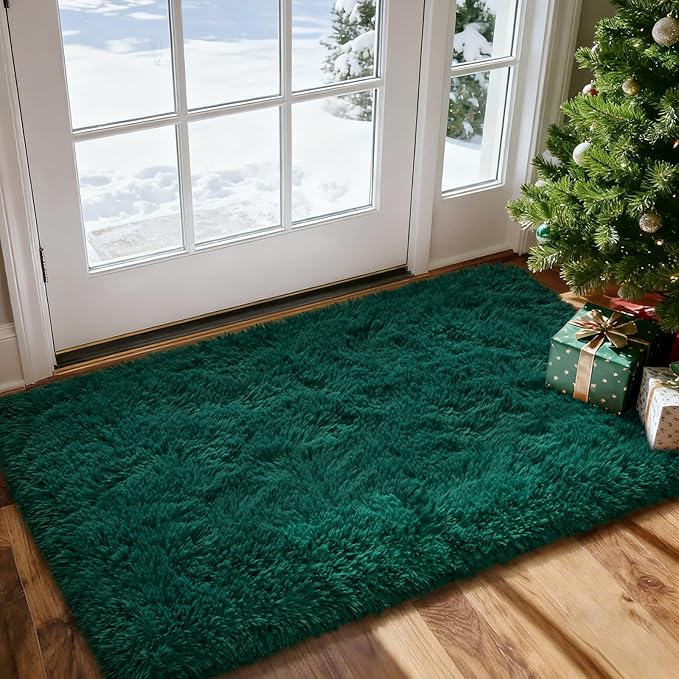 Merelax Fluffy Shaggy Small Area Rug, Deep Green 2x4 Runner Rugs for Fireplace Christmas Decor, Mini Fuzzy Plush Throw Rug, Soft Non-Slip Entryway Shag Catpet for Livingroom Holiday Home Aesthetic