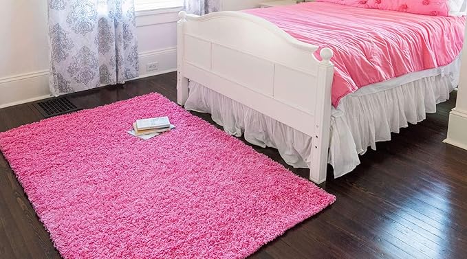 Unique Loom Solid Shag Collection Area Rug (4' 1" x 6' 1" Rectangle, Taffy Pink)