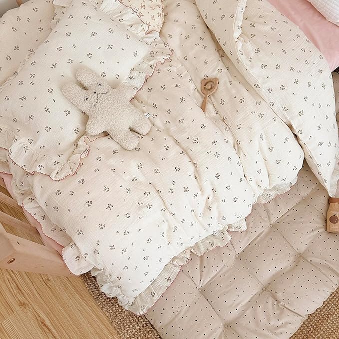 AOJIM Crib Bedding Muslin Duvet Cover with Small Pink Floral, Pure Cotton Toddler Comforter Cover, 1 47X59'' Quilt Cover 2-layer Gauze, Ruffled Design Quilt Cover for Kids, No Comforter or Pillowcases