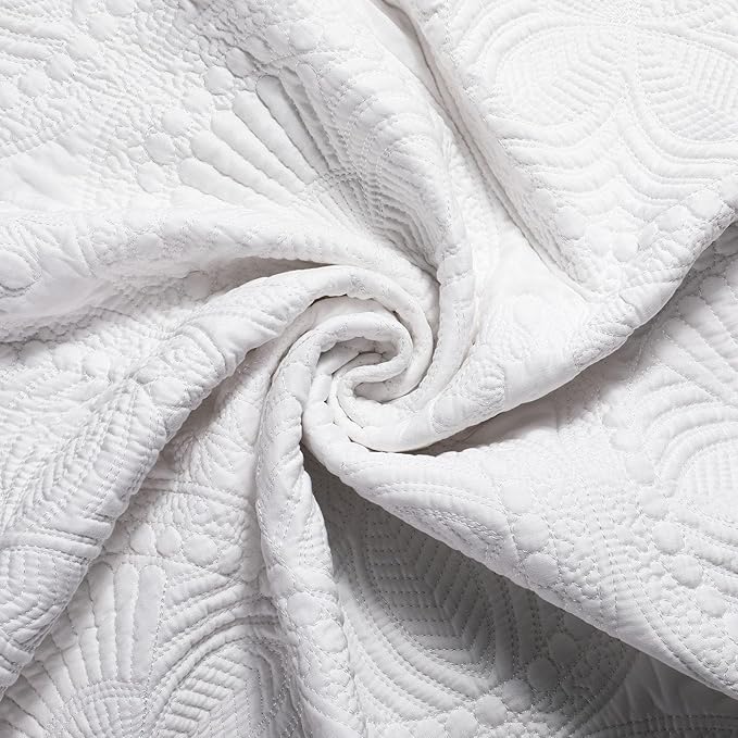 PEACELOVER Embossed Neutral Baby Quilt Durable, Lightweight Baby Blankets Four Seasons for Personlized Monogram Cotton Quilted Blanket Toddler Quilt for Boys and Girls 46x36 Inches (White & Pink)