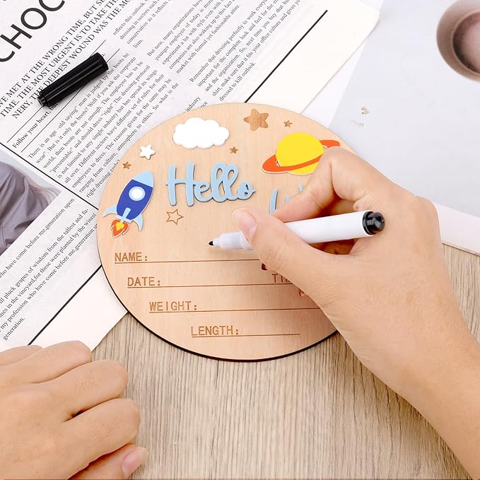 Hello World Newborn Announcement Sign, Wooden Baby Birth Announcement Sign with Pen Rocket and Planet Decorations Suitable for Hospital Nursery Photo Props