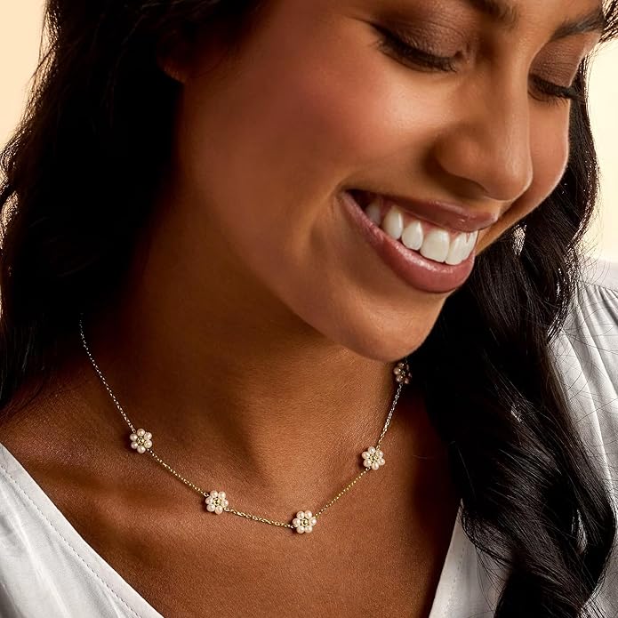 SmileBelle Pearl Necklaces for Women, Daisy Pearl Choker as Christmas Stocking Stuffers for Teens, Silver Daisy Pearls Jewelry Trendy Stuff Birthday Gifts 3 Pearls White Necklace as Wedding Jewelry