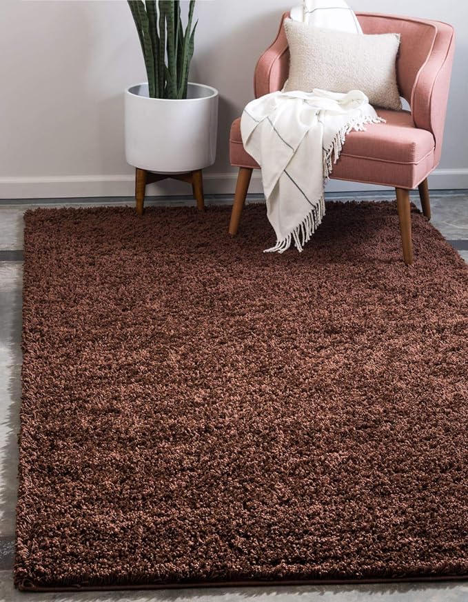 Unique Loom Solid Shag Collection Area Rug (4' 1" x 6' 1" Rectangle, Chocolate Brown)