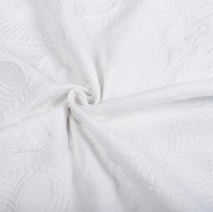 MONOBLANKS Baby Quilt Personlized Monogram Lightweight Embossed Scalloped Throw Blanket Four Seasons (White-Navy Trim)