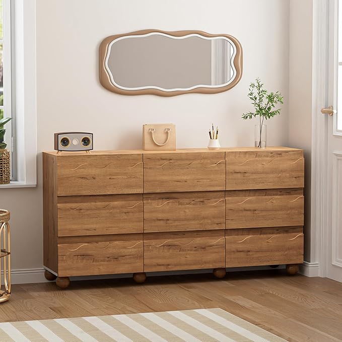 Anbuy 9 Drawers Dresser for Bedroom, Scalloped 63" Wide Modern Chest of Drawers with Hidden Handle, Wooden Dresser, Fluted Wood Closet Clothes Storage Organizer for Living Room, Hallway, Natural Oak