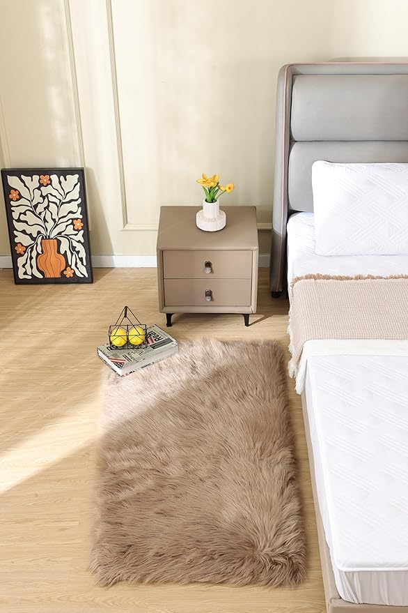 Faux Sheepskin Beige 3x5 Fluffy Fur Washable Area Rugs for Bedroom Shaggy Carpet for Living Room Nursery Rug Cute Home Décor