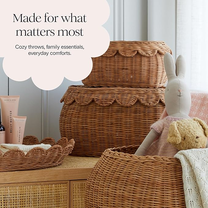 BEBE BASK Large Scalloped Basket Set Of 3 - Hand-Woven & Award-Winning Scallop Basket - XL - Extra Large for Blankets 22 x 16 x 10 In - Elegant Wicker With Scalloped Edge Lid (Mocca)