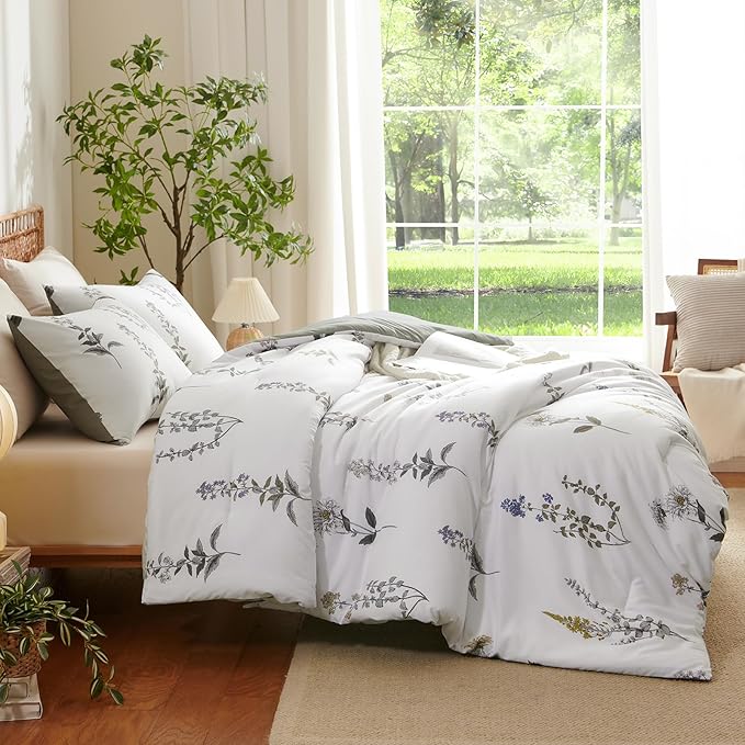 Nayoroom Floral Comforter Set Queen Size Reversible White Green Botanical Flower Comforter 3 Pieces Soft Lightweight Cottagecore Bedding Set for All Seasons