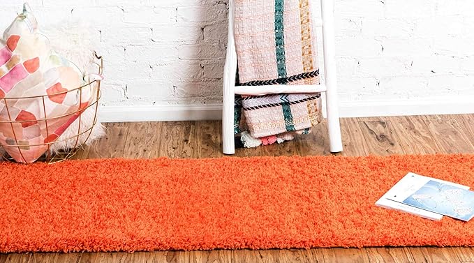 Unique Loom Solid Shag Collection Area Rug (2' 6" x 16' 5" Runner, Tiger Orange)