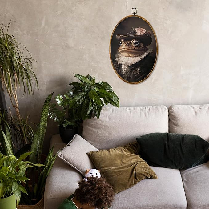Hiuwevt Frog Oval Wall Art Decor, Vintage Dark Moody Academia Floral Miss Toad Framed Canvas Prints, Rustic Cottagecore Frog Round Wall Hanging Decor for Bedroom Home Decorations, 8.6x11.4 Inches