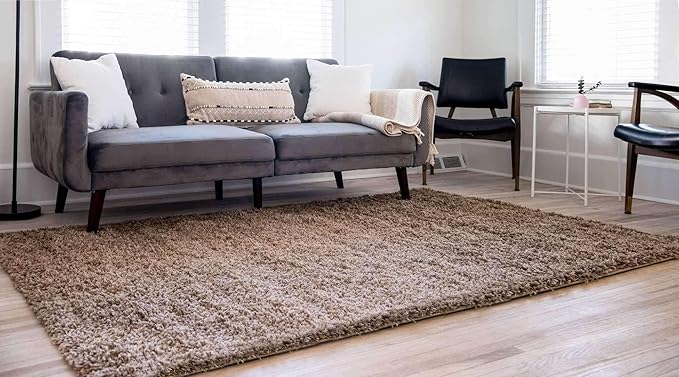 Unique Loom Solid Shag Collection Area Rug (3' 3" x 5' 3" Rectangle, Sandy Brown)