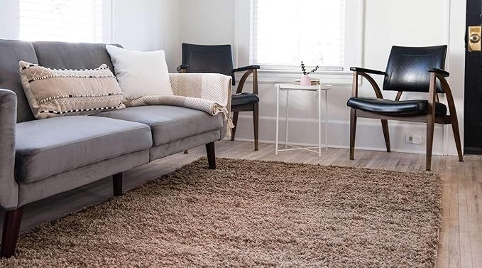 Unique Loom Solid Shag Collection Area Rug (5' 1" x 8' Rectangle, Sandy Brown)