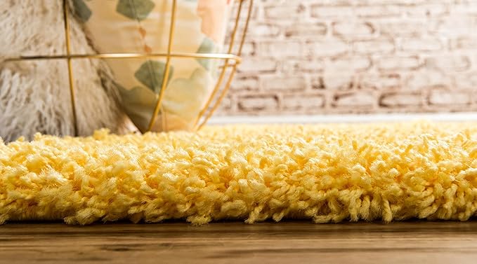 Unique Loom Solid Shag Collection Area Rug (2' 6" x 19' 8" Runner, Tuscan Sun Yellow)