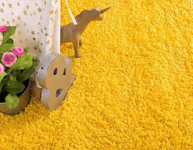 Unique Loom Solid Shag Collection Area Rug (4' 1" x 6' 1" Rectangle, Tuscan Sun Yellow)