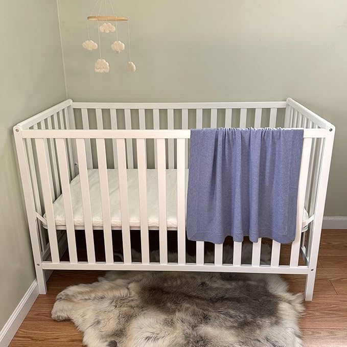 Jet&Bo BABY 100% Cashmere Baby Blanket Luxe Knit Design in Blue - 32" x 40" - Ultra Soft, Hypoallergenic & Temperature Regulating - Gift Box and Card Included