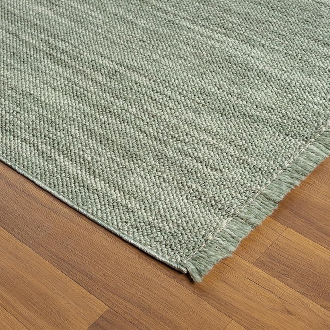 LUXE WEAVERS Solid Machine Woven Green 2x3 Area Rug, Indoor Stain-Resistant Carpet