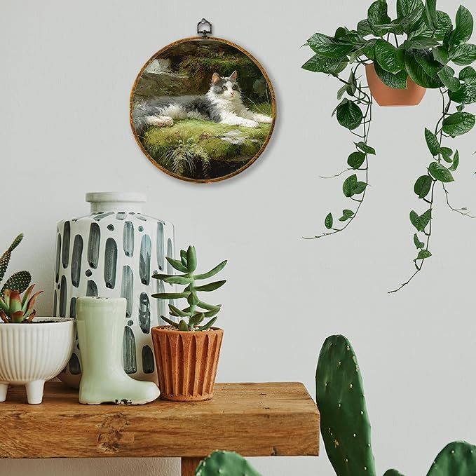 Hiuwevt Vintage Cat Round Wall Art Decor, Cat Mom Lovers Gifts for Women Framed Canvas Prints, Rustic Cottagecore Kitten Round Wall Hanging Decor for Home Bedroom Living Room Decorations, 10x10 Inches