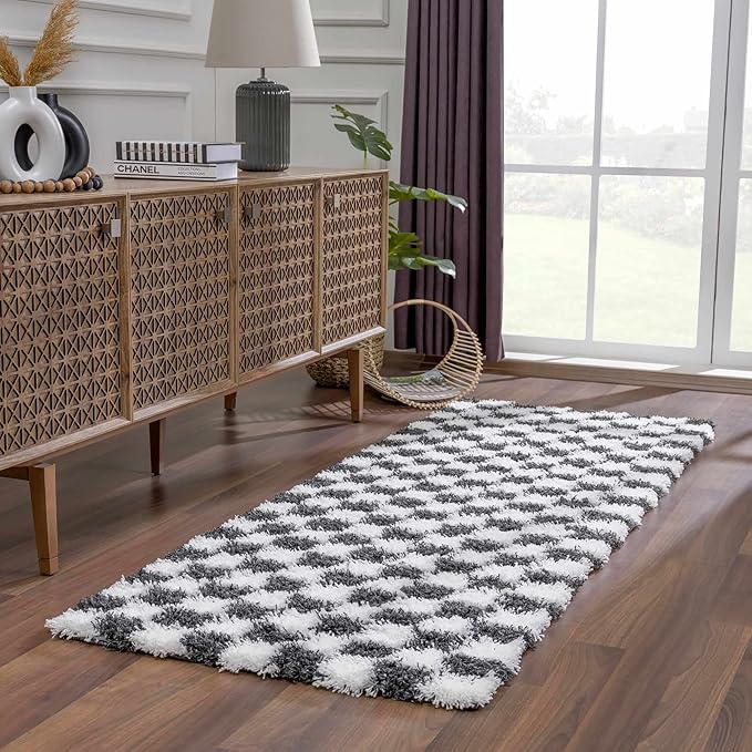 BoutiqueRugs Atira Black and White Modern Checkered Shag - High Pile Fluffy Shaggy Carpet - Kids Room, Nursery, Living Room, Bedroom, Playroom - White, Black - 6'7" X 9'6" (6x9)