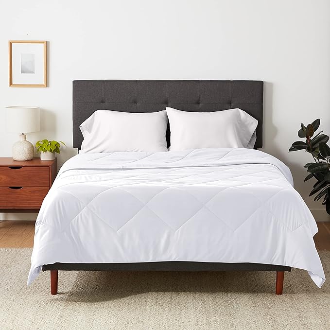 Amazon Basics Comforter Blanket Full/Queen, Reversible Lightweight Microfiber All Season Blanket, White