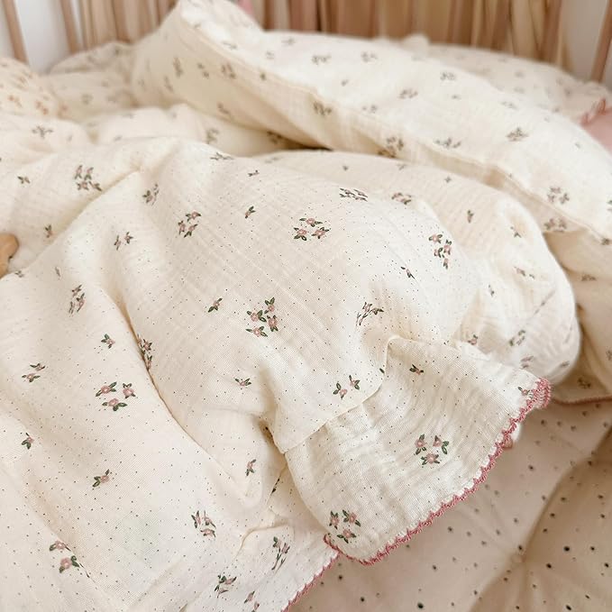 AOJIM Crib Bedding Muslin Duvet Cover with Small Pink Floral, Pure Cotton Toddler Comforter Cover, 1 47X59'' Quilt Cover 2-layer Gauze, Ruffled Design Quilt Cover for Kids, No Comforter or Pillowcases