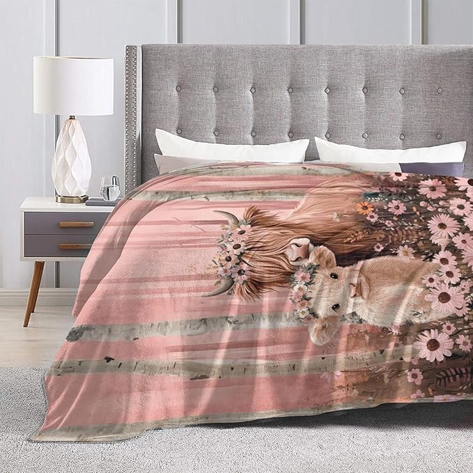 Highland Cow Blanket Pink Forest Cattle Daisy Decor Throw Blanket Super Soft Flannel Lightweight Fluffy Plush Fuzzy Fleece Blanket Gifts for Girl Woman Boys Kids Adults Man for Bed Sofa 60"X80"