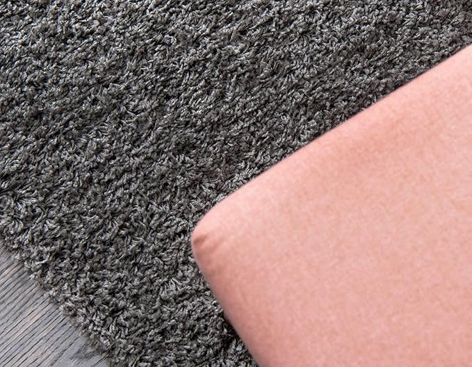 Unique Loom Solid Shag Collection Area Rug (6' 1" x 9' Rectangle, Graphite Gray)