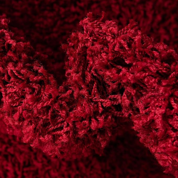 Unique Loom Solid Shag Collection Area Rug (4' 1" Round, Cherry Red)