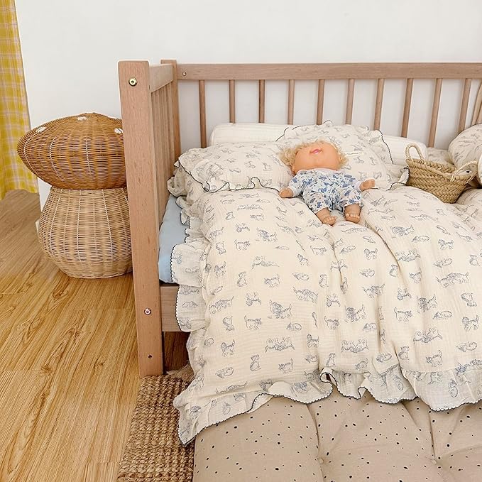 AOJIM Cute Kids Muslin Duvet Cover with Cat Patterns, 100% Cotton Toddler Comforter Cover 1 piece 47X59 inch, Ruffled Design 2-layer gauze Baby Crib Quilt Cover for Boys Girls, No Pillowcases or Quilt