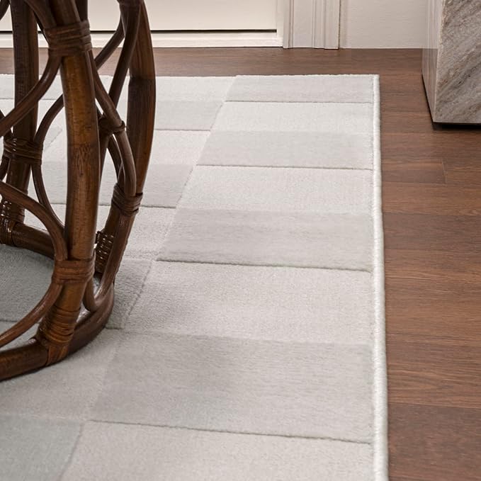 JONATHAN Y Checkerboard High-Low Indoor Area Rug 4X6 White/Cream, Thea Modern Geometric for Living Room, Bedroom, Kitchen, Office, Easy-Cleaning, High Traffic, Pet-Friendly, Non-Shedding SND103B-4