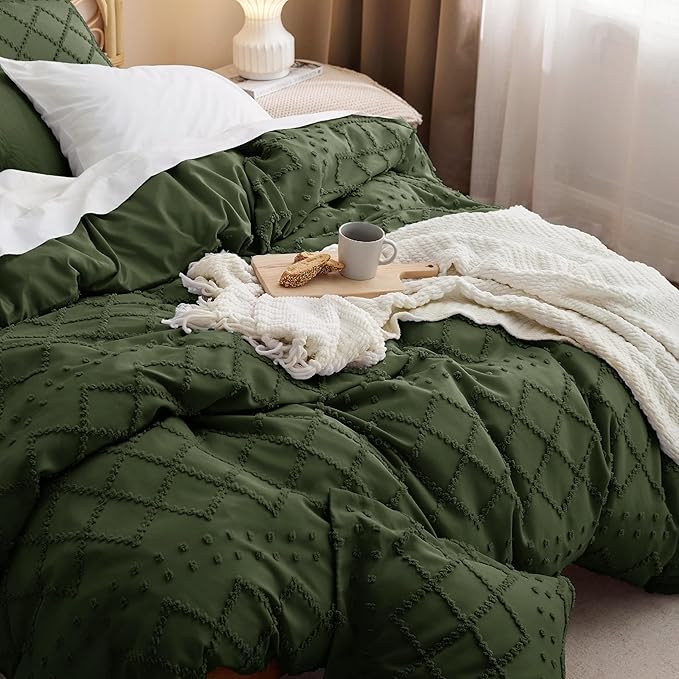 Bedsure Boho Oversized King Duvet Cover,Dark Green Breathable & Soft Boho Bedding,Machine Washable Comforter Cover for All Seasons, Includes 1 Duvet Cover 120"x98" with 2 Pillow Shams & Zipper Closure
