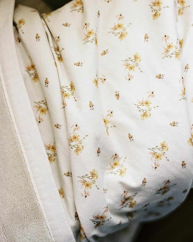 Oilo Baby Blanket, Luxury Plush Chenille Backing & Organic Cotton Jersey Print, Double Layered, 30" x 40", Rolled Jersey Edge Trim, Infant & Toddler Size, Heirloom Organic Collection, Dainty Floral