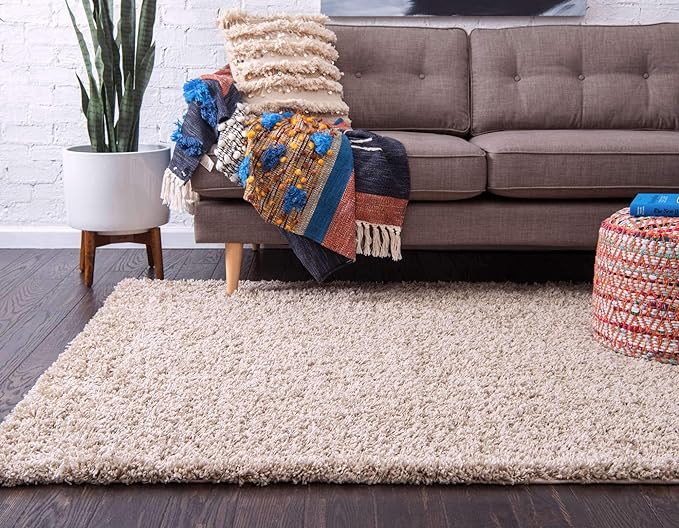 Unique Loom Solid Shag Collection Area Rug (6' 1" x 9' Rectangle, Taupe)