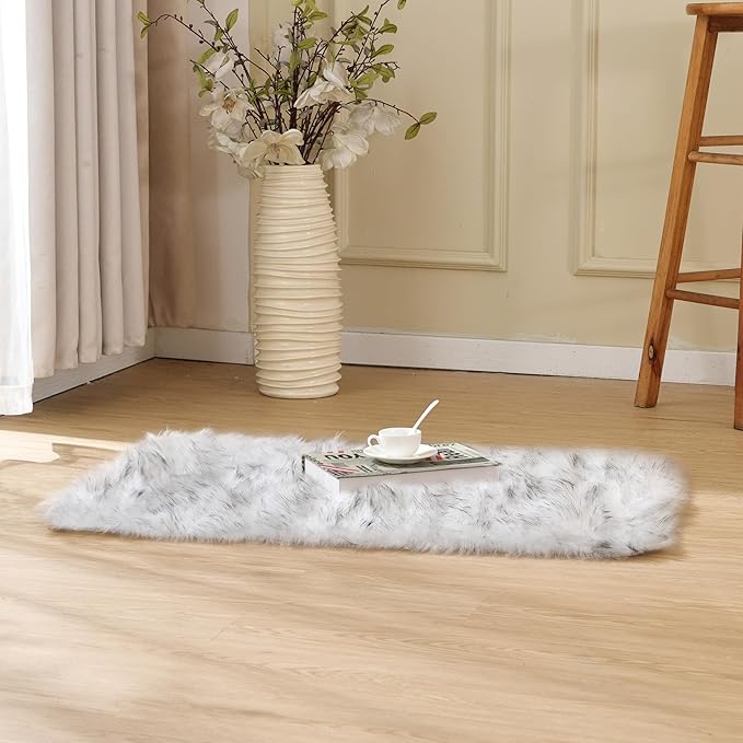 White and Grey Faux Fuzzy Fur Sheepskin Washable Area Rugs for Living Room 2x3 Boho Shag Nursery Rug Cute Home Décor